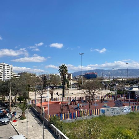 Little John Luxury Apartment بيرايوس المظهر الخارجي الصورة