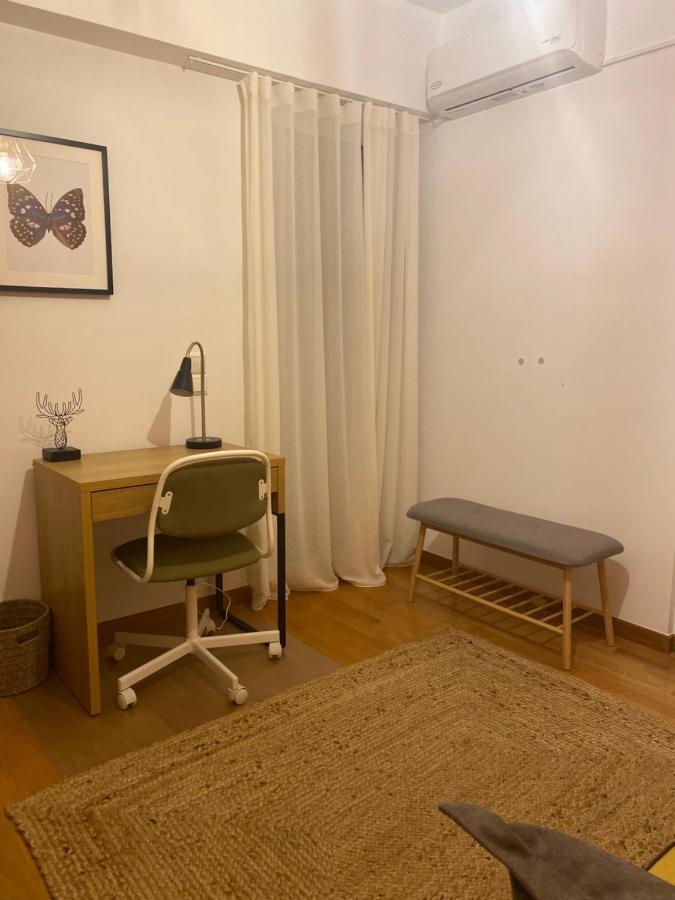 Little John Luxury Apartment بيرايوس المظهر الخارجي الصورة