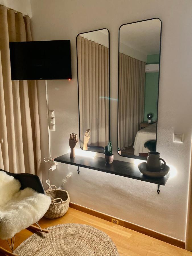 Little John Luxury Apartment بيرايوس المظهر الخارجي الصورة