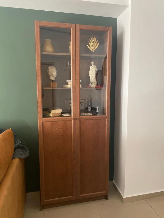 Little John Luxury Apartment بيرايوس المظهر الخارجي الصورة