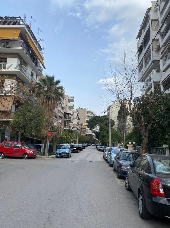 Little John Luxury Apartment بيرايوس المظهر الخارجي الصورة