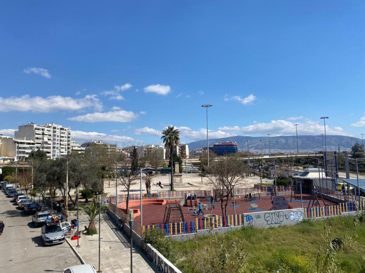 Little John Luxury Apartment بيرايوس المظهر الخارجي الصورة