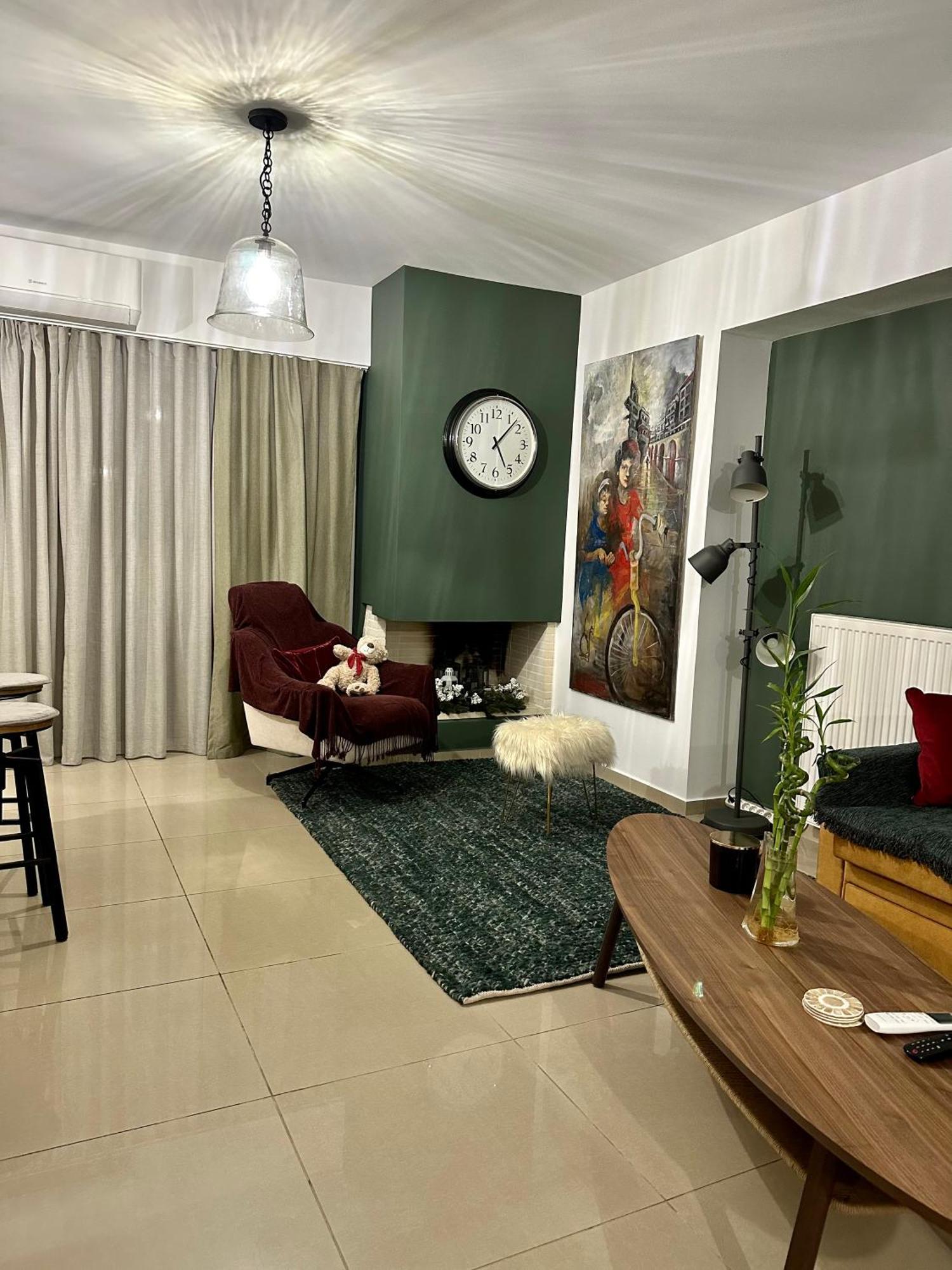 Little John Luxury Apartment بيرايوس المظهر الخارجي الصورة
